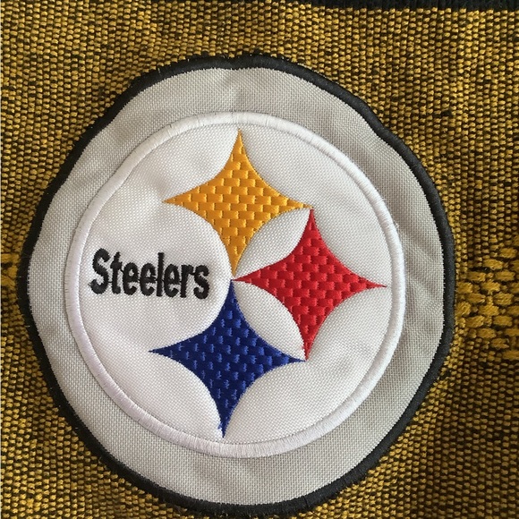 Backpack - Picture 3 of 4